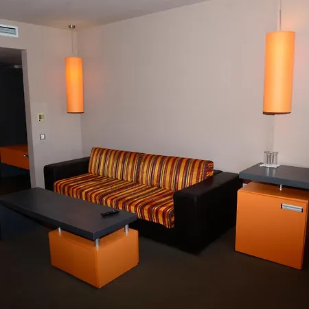 Hotel North 2*
